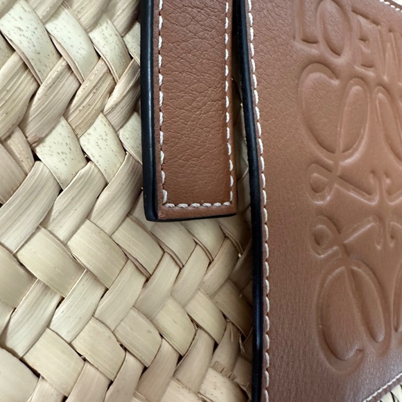 Loewe x Paula’s Ibiza Basket Bag in Palm Leaf with Leather Handles - Picture 12 of 14